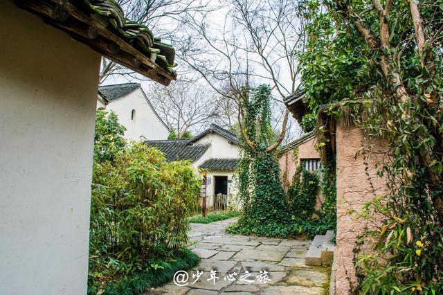 前男友之前说我安排他工作就会跟我在一起，但他今天突然说现女友家里要他找到正式工作才同意他两在一起？游戏画面