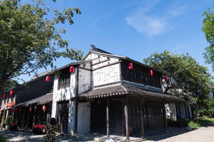 华为手机QQ上上传图片为什么不显示图库里的所有照片？游戏画面